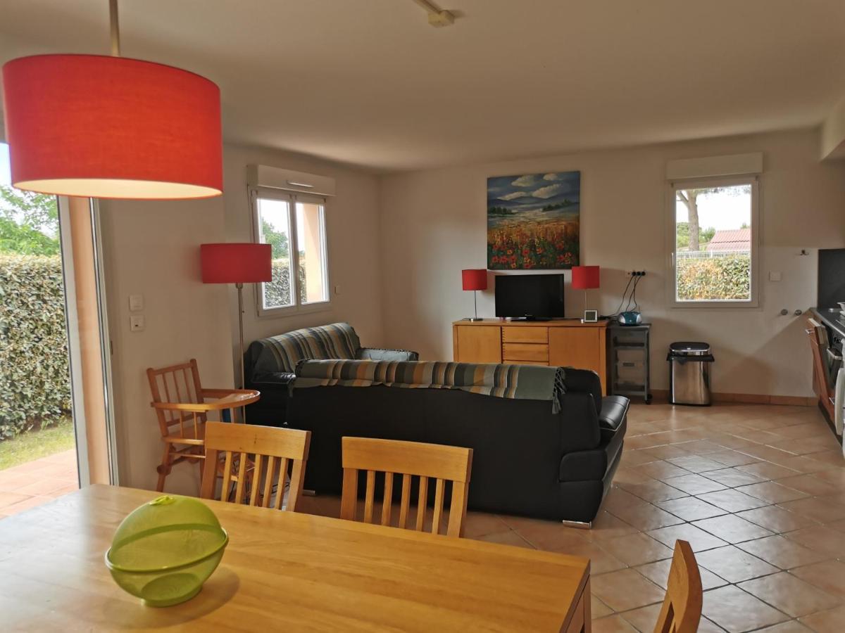 Appartement La Pinede - Tout Confort - Piscine De Saison - 2 Chambres - Proche Plage Et Commerces Le Barcares Luaran gambar